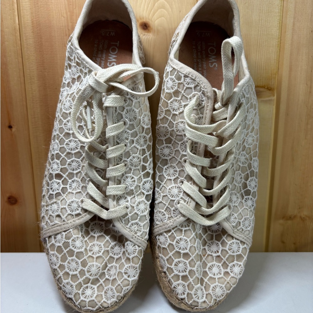 Toms Lena Embroidered Mesh Espadrille Women’s Size 7.5 Natural Colored Sneakers